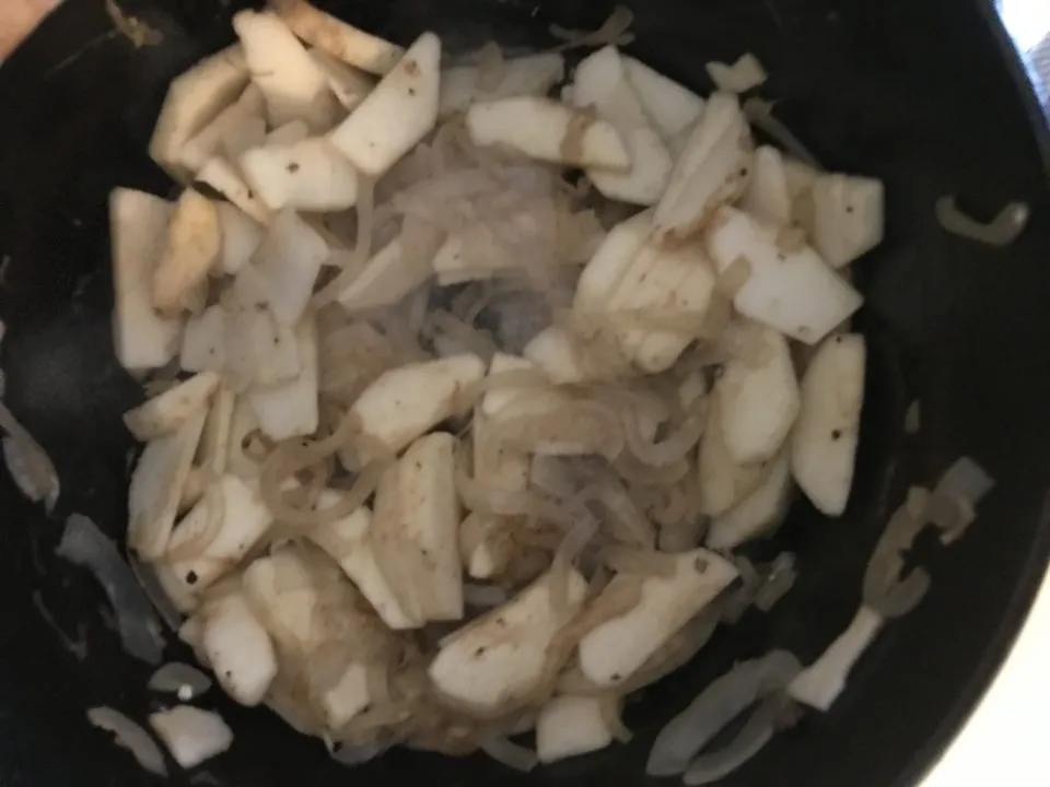 apples and onions in a pan